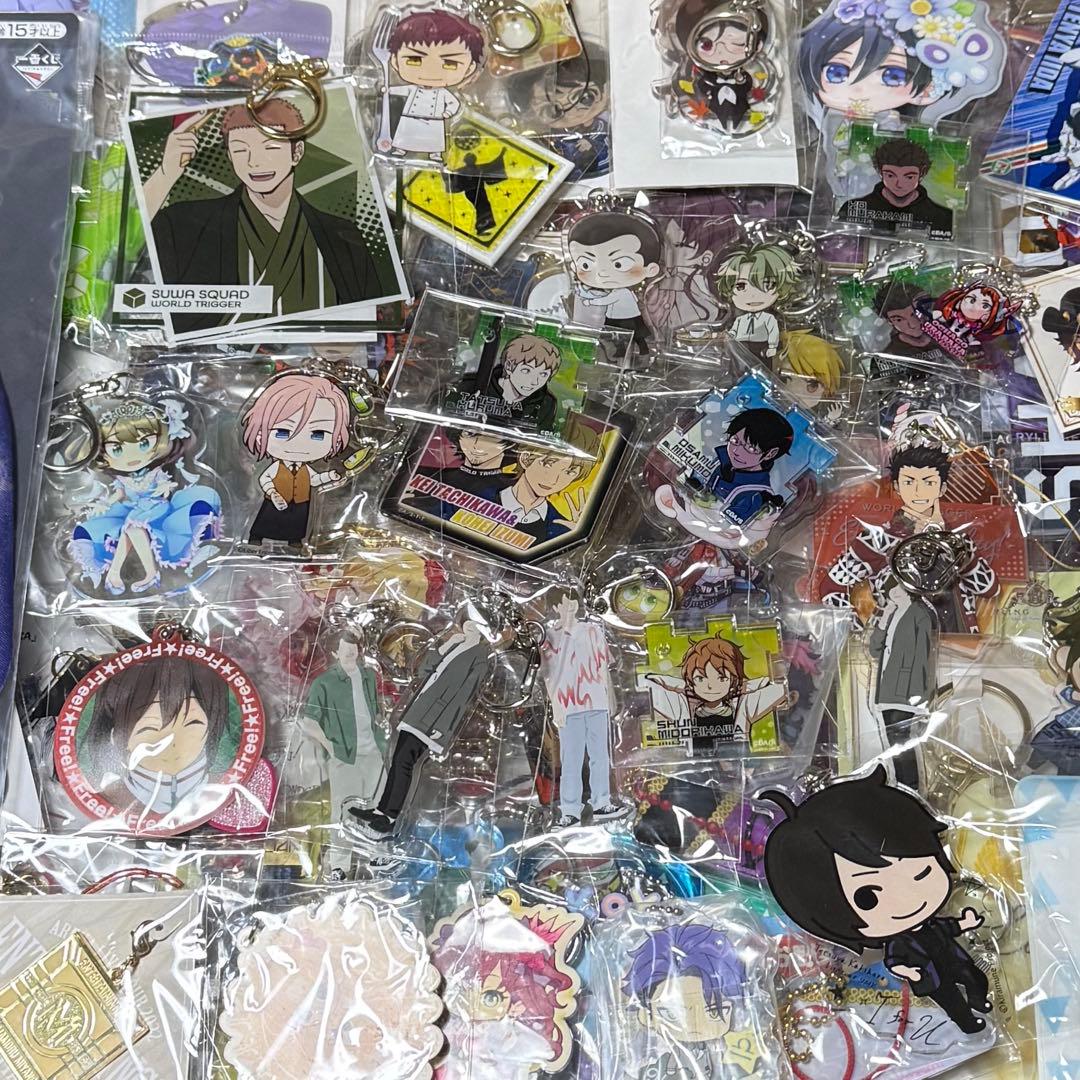 アニメ・キャラクター系グッズ キーホルダー まとめ売り 約1111点セット