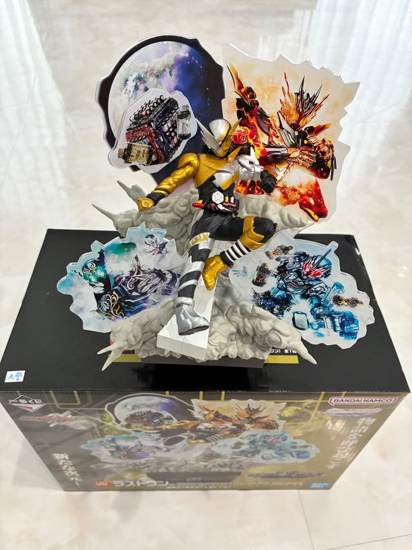 仮面ライダービルド 1番くじ ジオラマフィギア タオル キーホルダー ポスター