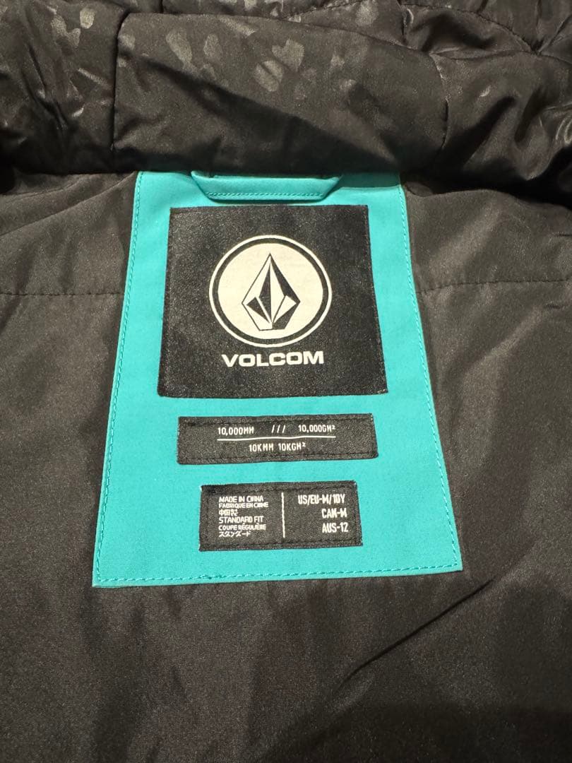 VOLCOMボルコムキッズ　スノーボードウェアーMサイズ
