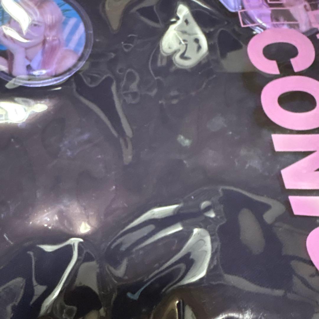 ミーアイ ME:I conic バッグ 缶バッジ トレカ トレカケース アクスタ