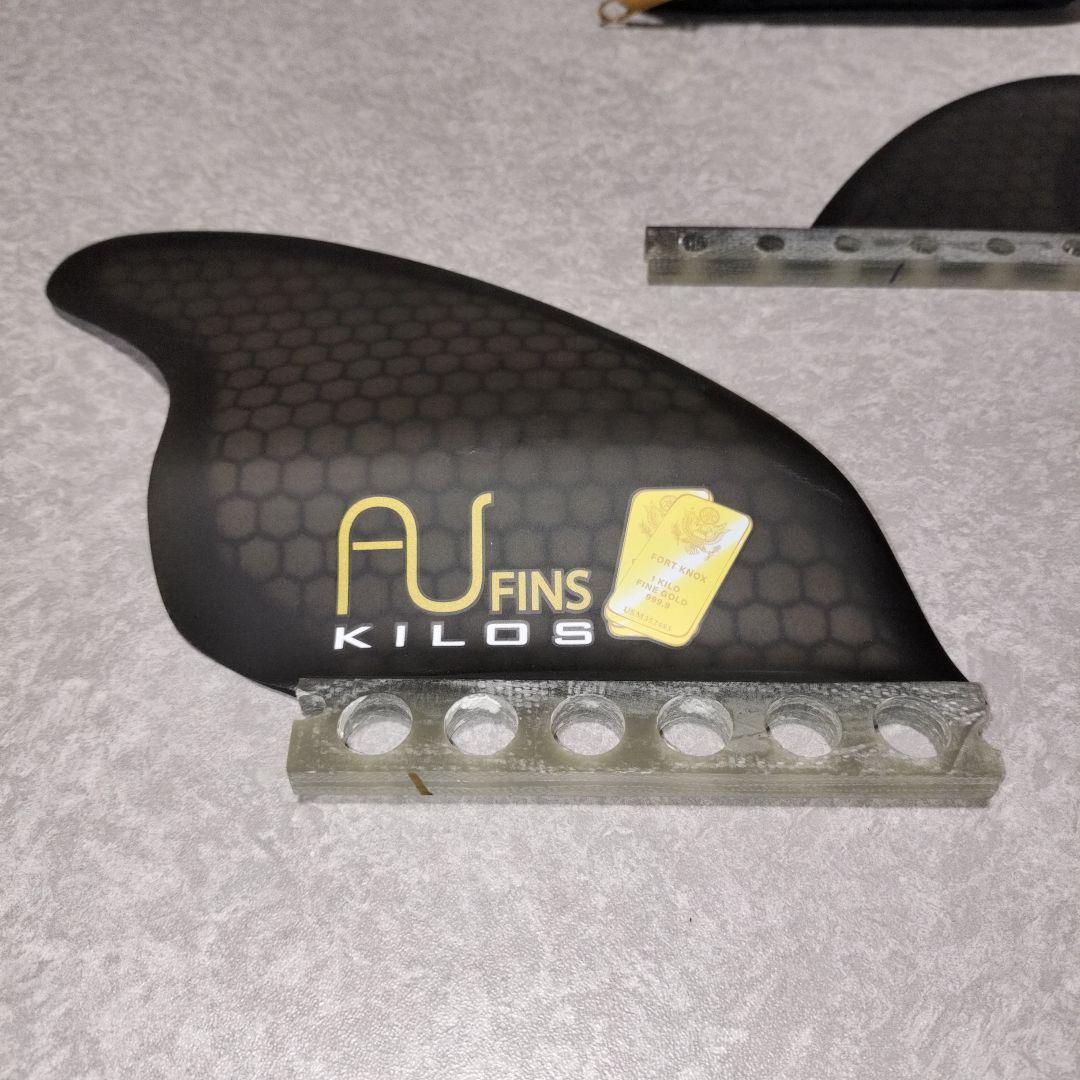 AU FINS KILOS ２＋１ フューチャー ツイン スタビ キール