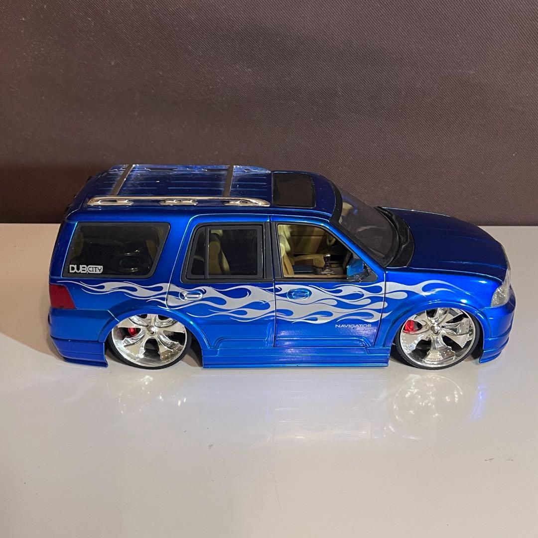 Jada 8月末まで LINCOLN NAVIGATOR 300C
