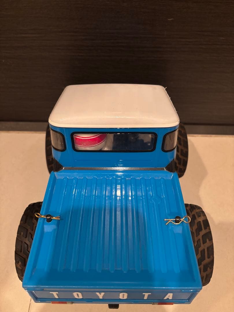TOYOTA ランドクルーザー モンスタートラック 青