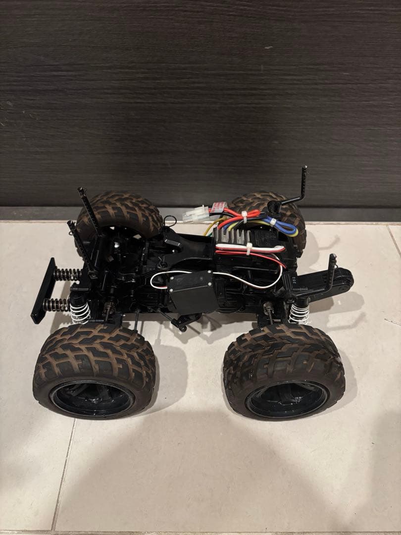 TOYOTA ランドクルーザー モンスタートラック 青