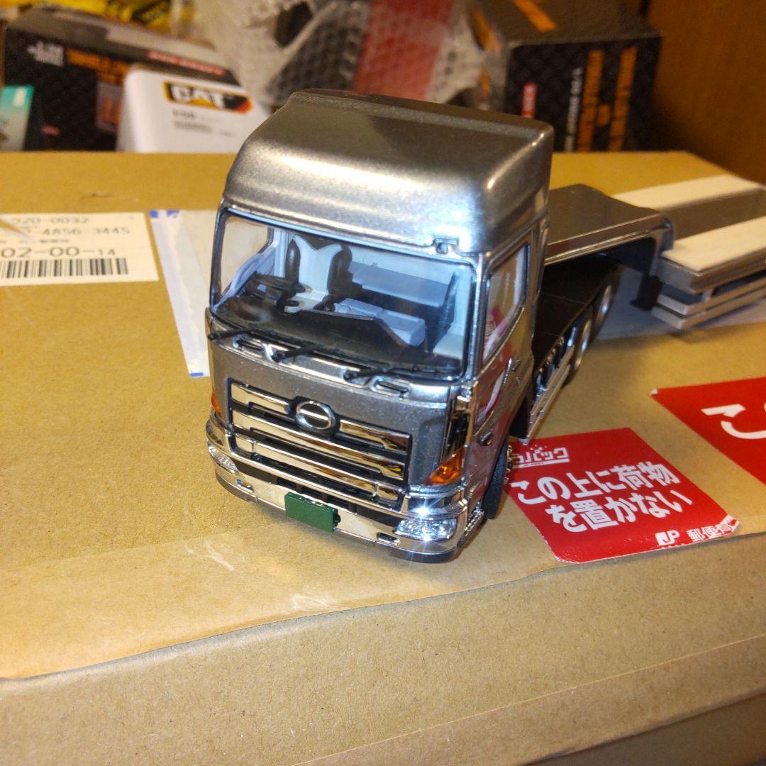 ケンクラフト　日野プロフィア8輪トレーラーセット　　1/50