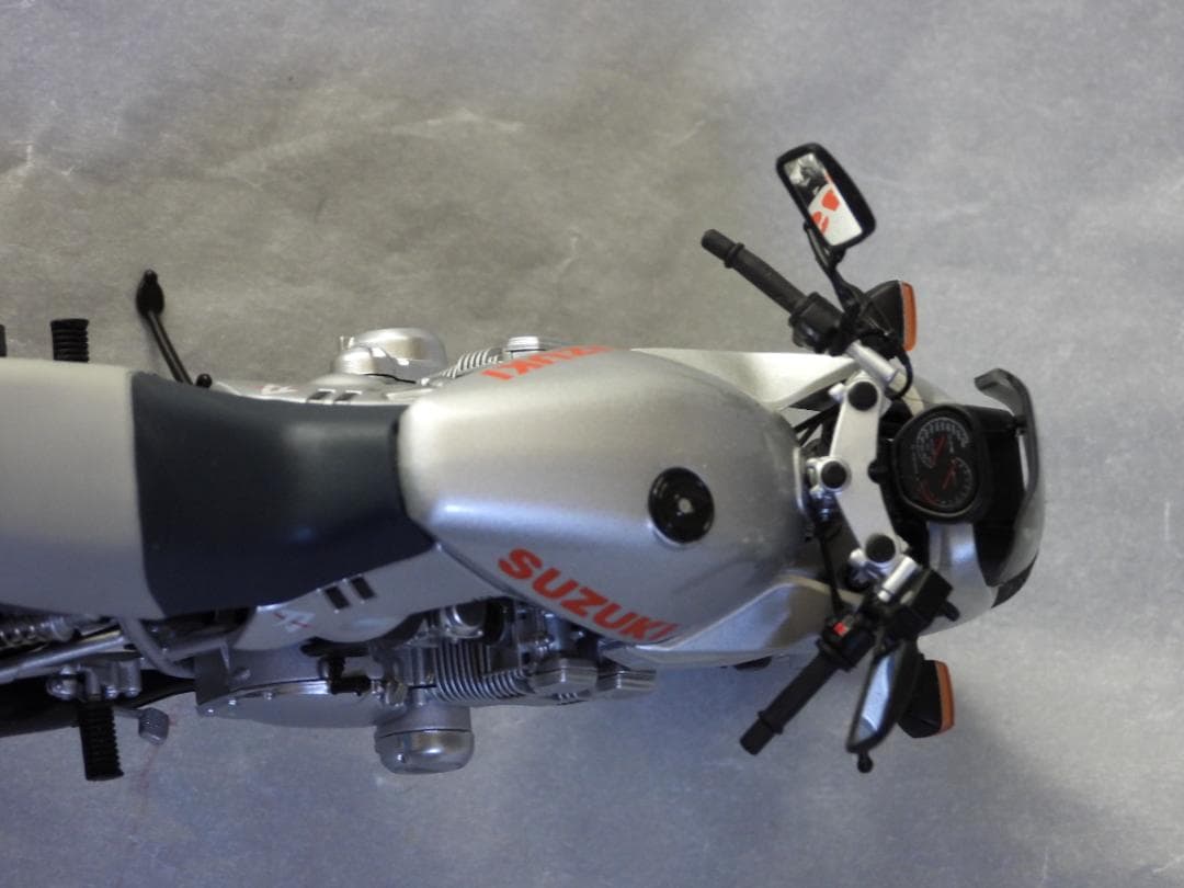 AUTOart SUZUKI GSX 1100S 1/12 オートアート「刀」