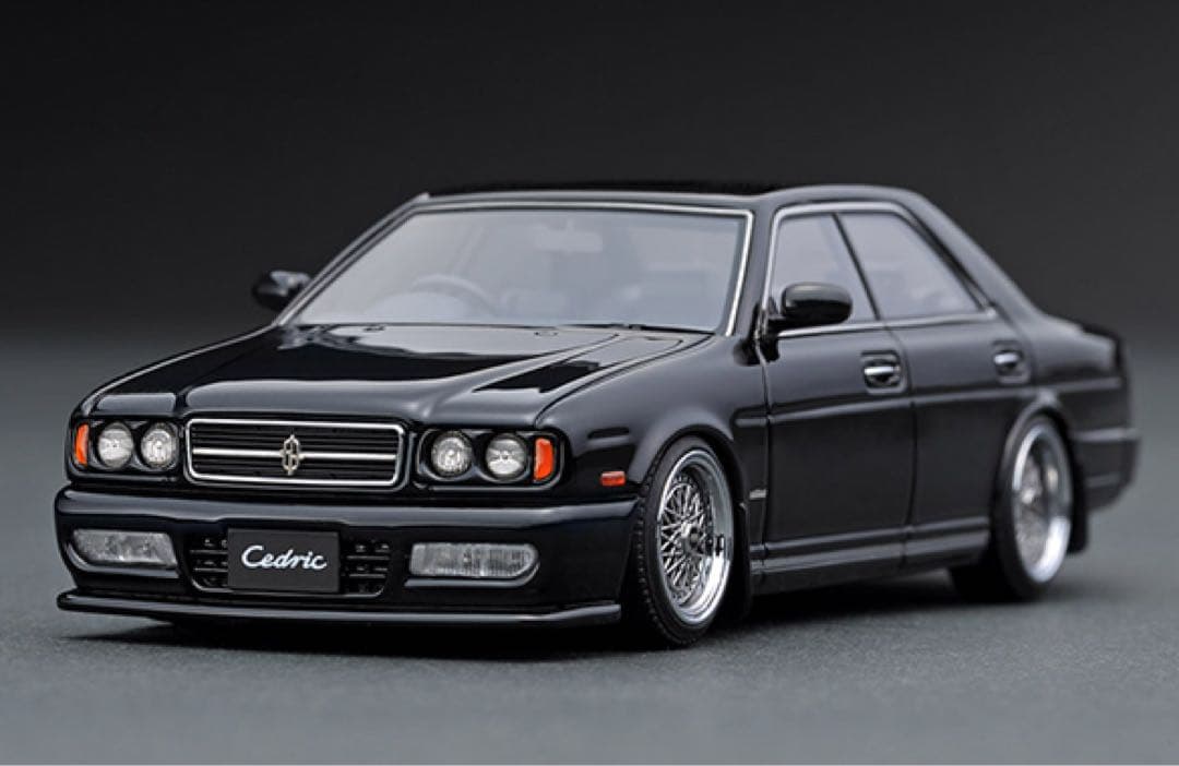 1/43 イグニッションモデルY32ニッサンセドリック　グランツーリスモ