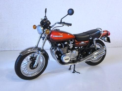 特価 MINICHAMPS (1/12) カワサキ Z1 900