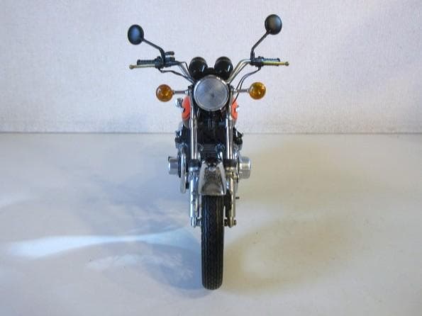 特価 MINICHAMPS (1/12) カワサキ Z1 900