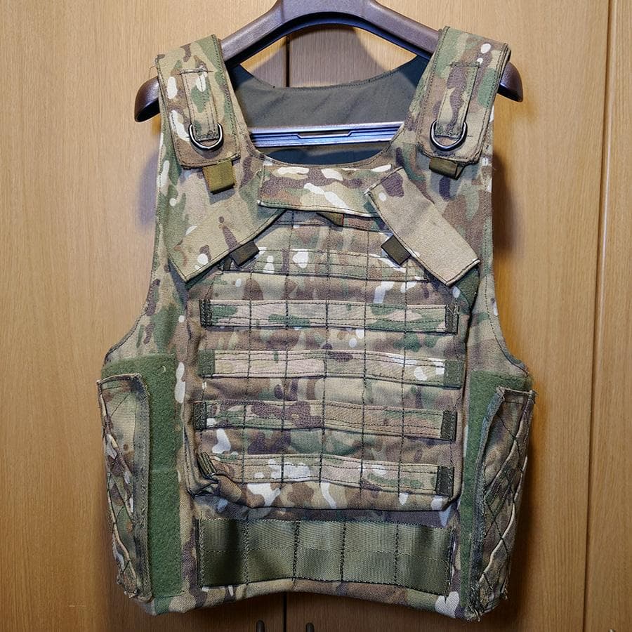 希少一点物　実物プレートキャリア　特殊部隊装備　マルチカム