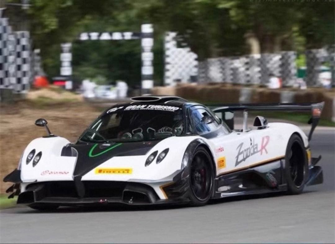 新発売入手困難 HH モデル 1/18 パガーニ Zonda R evoミニカー