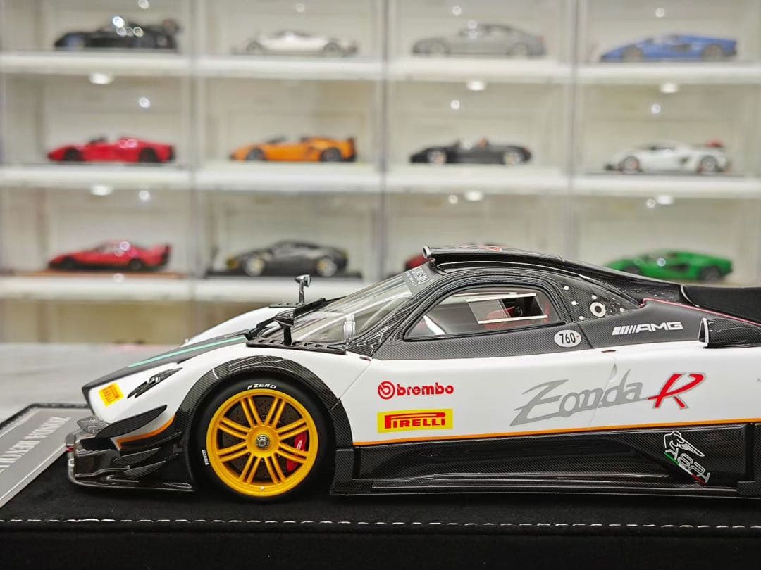 新発売入手困難 HH モデル 1/18 パガーニ Zonda R evoミニカー