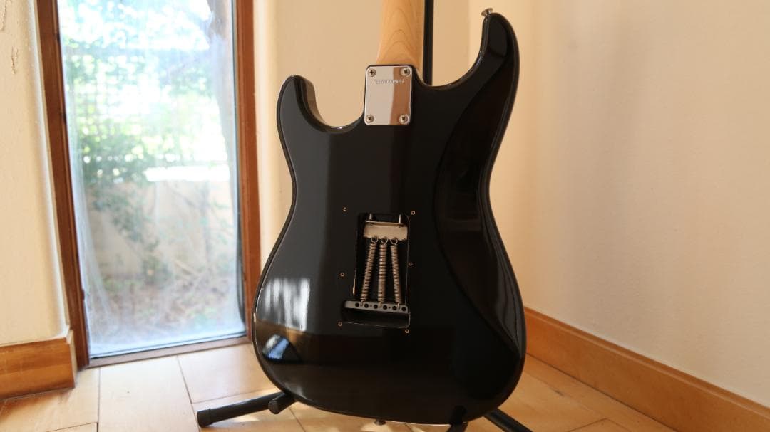 FERNANDES LE-1 ストラトタイプ HSS 中古