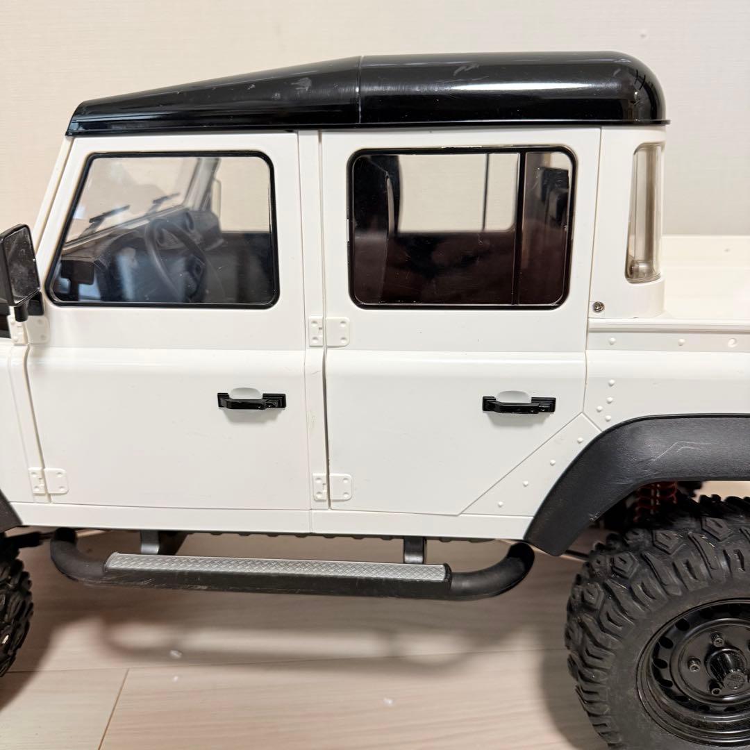 美品　1/8 ランドローバー　ディフェンダー　D110 ピックアップ　ラジコン