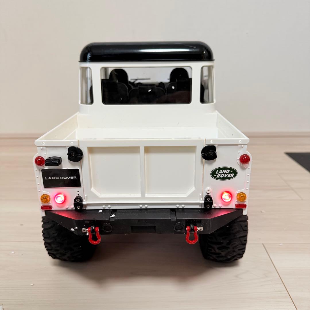 美品　1/8 ランドローバー　ディフェンダー　D110 ピックアップ　ラジコン