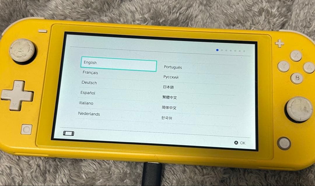 ニンテンドー　スイッチライト　Nintendo Switch lite イエロー