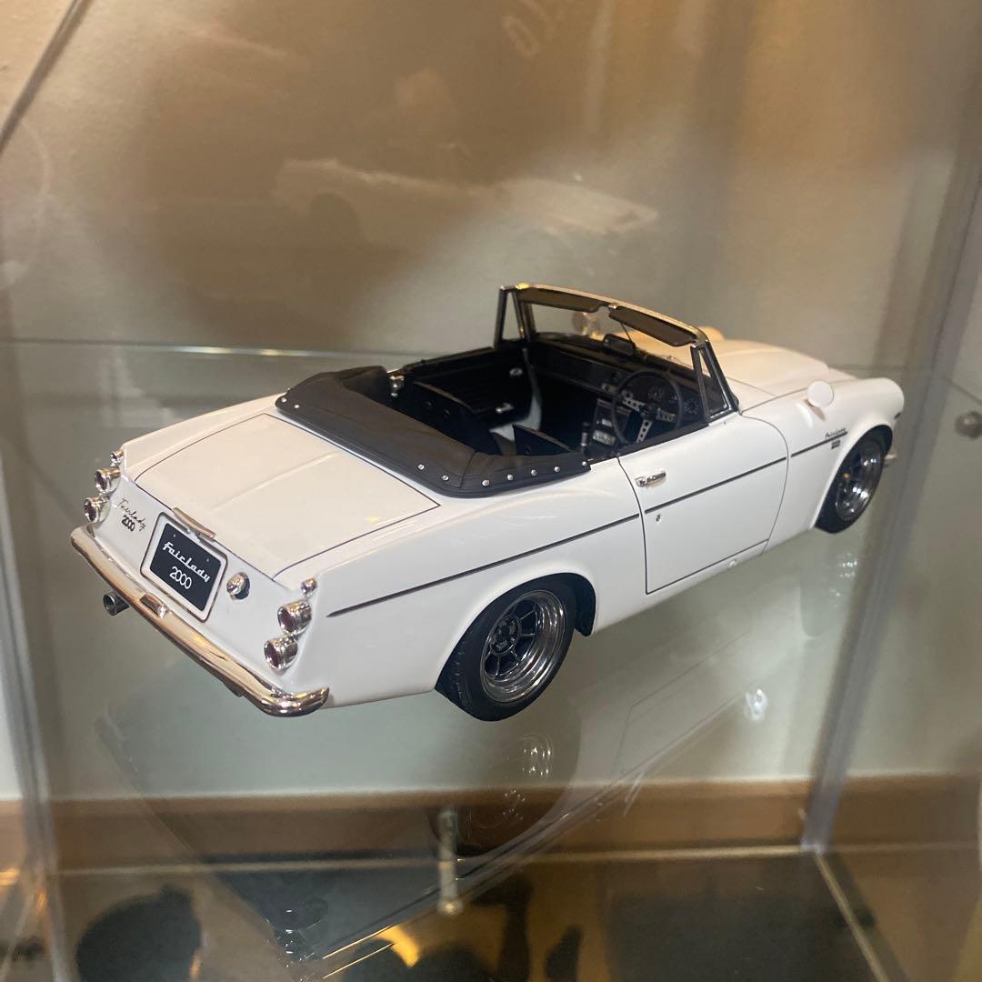 ミニカー 1/18 DATSUN Fairlady 2000 ignitionmodel