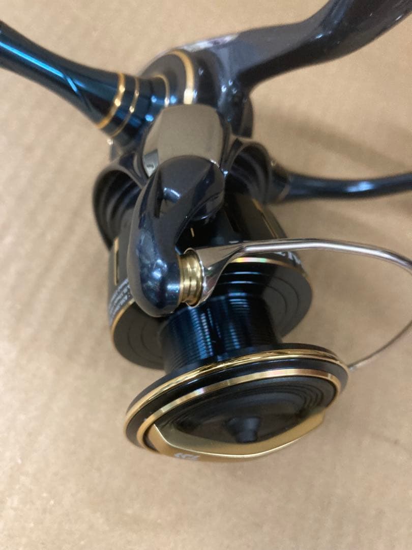 割引中！ステッカー屋さん 専用　23ソルティガ4000H 美品