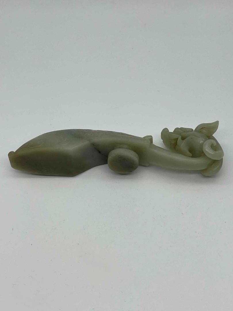 清乾隆時代　夔龍饕餮文玉帶鉤　砡 【旧家蔵出し】 希少貴重 高玉質(F-35)