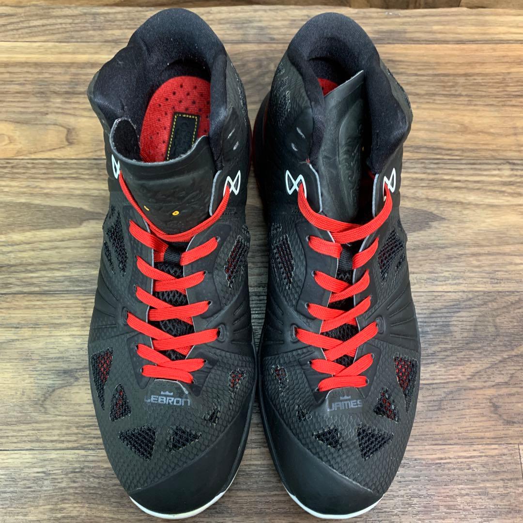 中古 Nike LeBron 8 \"White/Black/Red\"