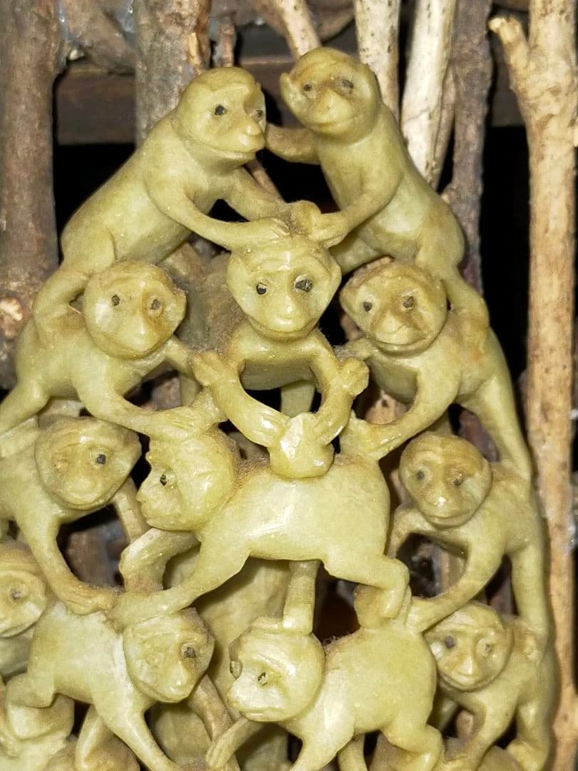 ♥中国♥　緑石　♥石♥　彫刻　♥猿　置物　とても古い　骨董　古玩