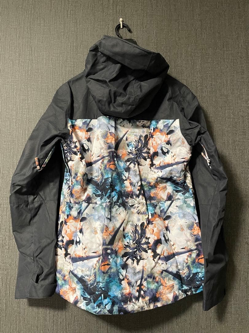 【新品未使用】ROXY スノボウェア Mサイズ 上下セット