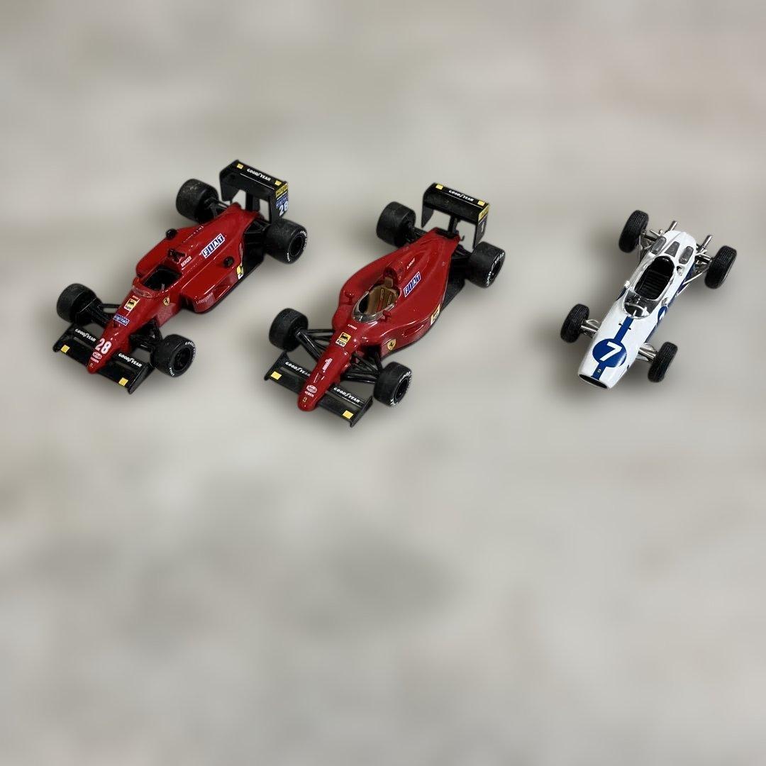 Ferrari Iveco トレーラー ミニカーセット　ジャンク品