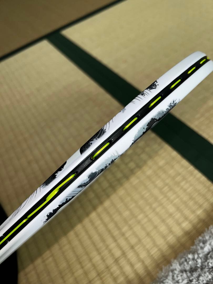 GEOBREAK 80S ホワイト テニスラケット　UL1