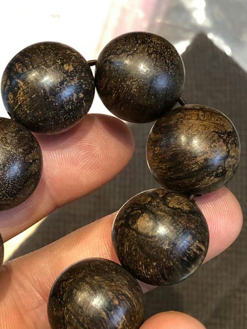 本物保证ダラカンの手串つき 天然野生沉香ゆし油脂が豊富収蔵品