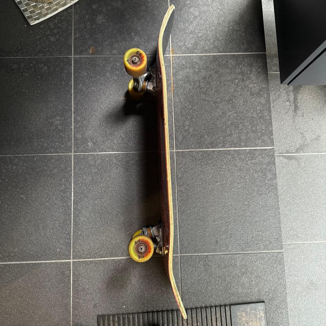 Fucking Awesomeスケートボードデッキ