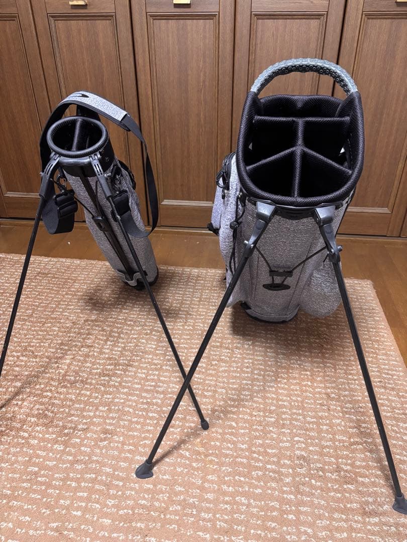 OAKLEY スタンド式キャディバック、サブバックセット
