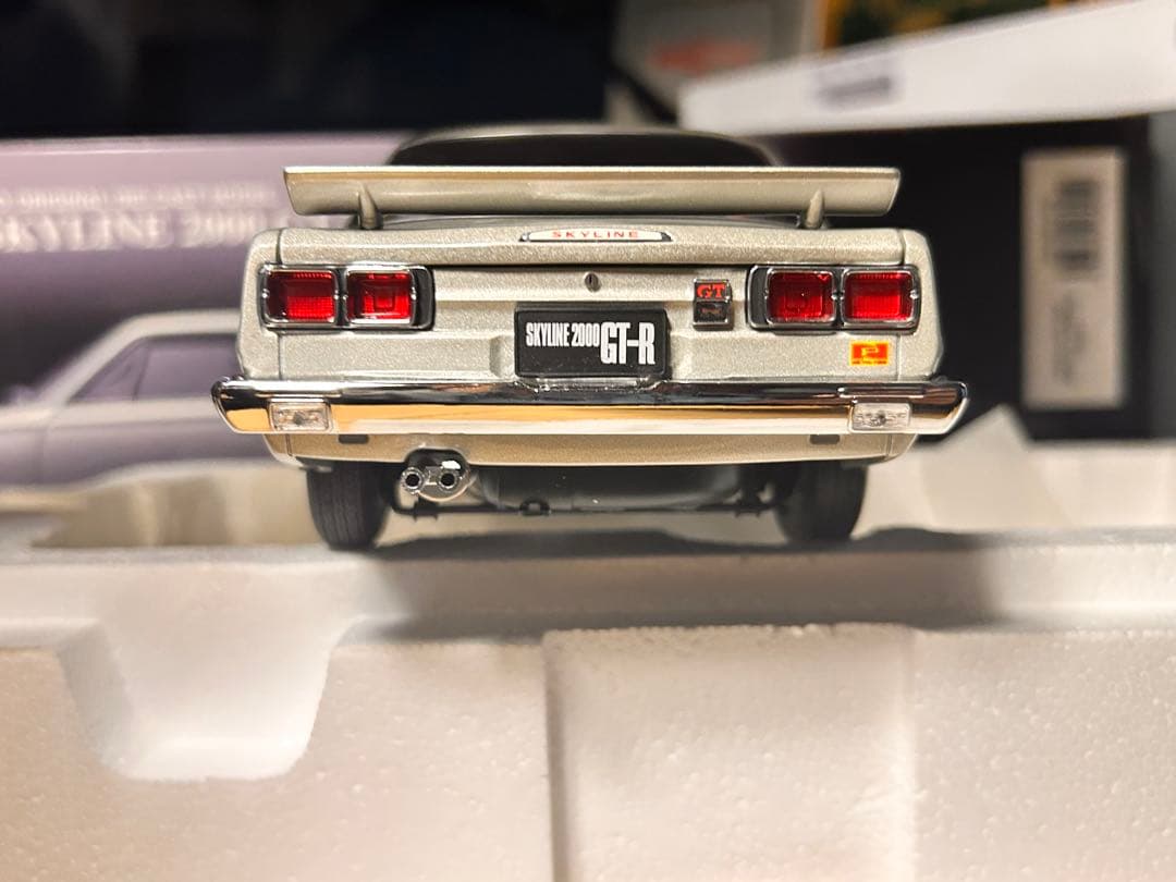 京商 1/18 スカイライン2000GTR(KPGC-10)