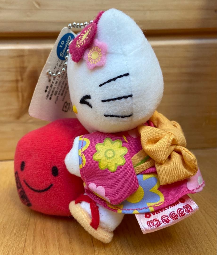 ご当地キティ　和歌山限定　紀州　梅干し　着物　ぬいぐるみ　キーホルダー　レア
