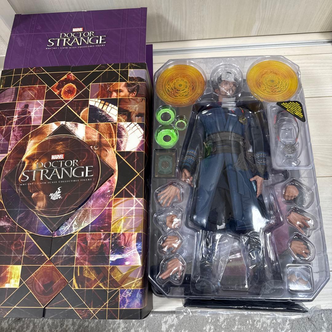 ホットトイズフィギュア　Marvel Doctor Strange