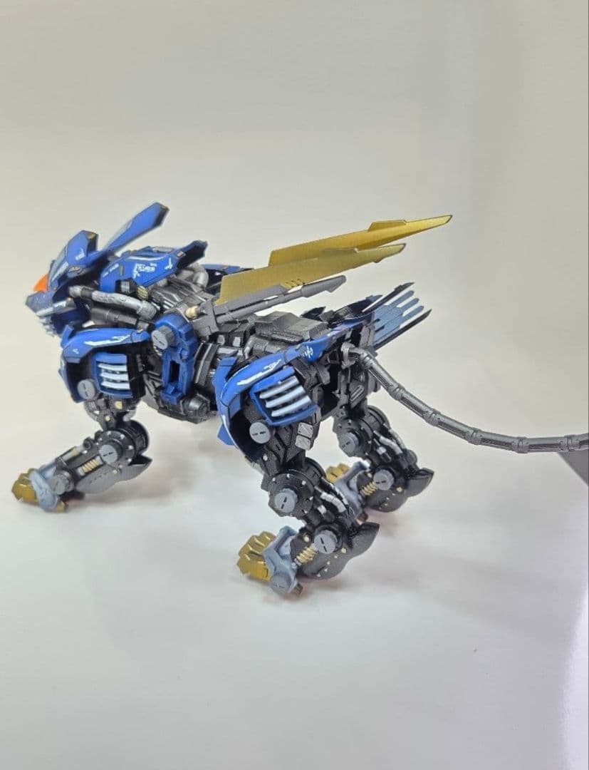 ご*ま様 完成品　REALIZE MODEL RMZ-001 ブレードライガー