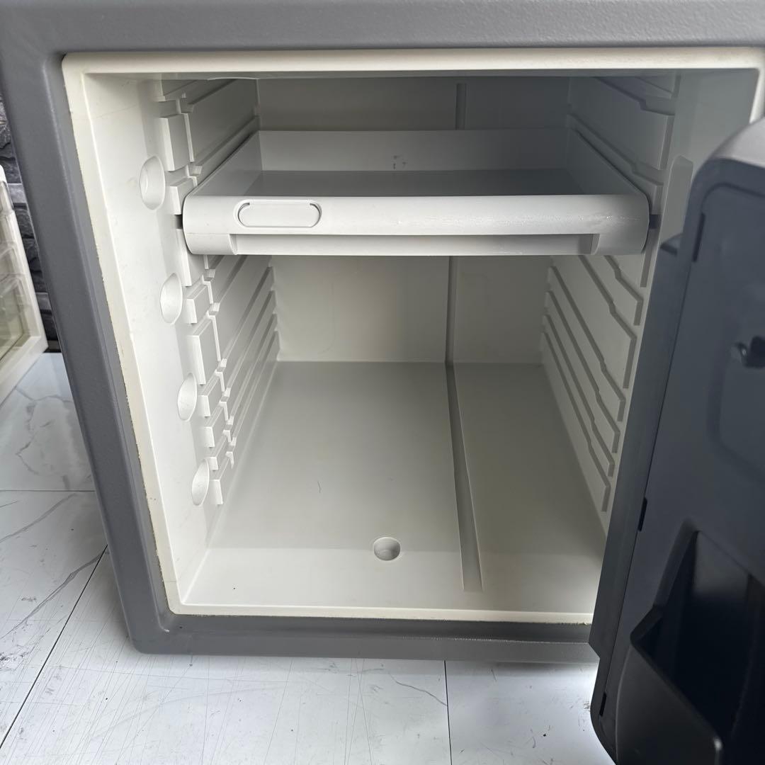 SentrySafe デジタル式耐火・防水金庫　テンキー式【A-165】