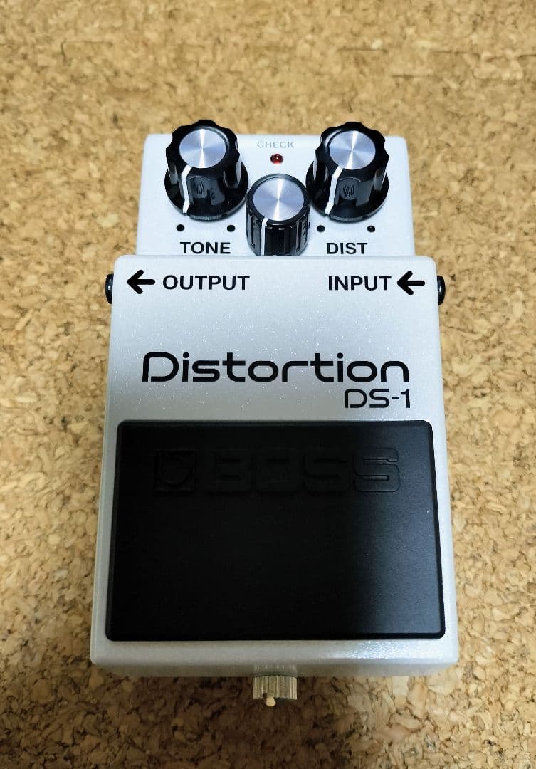 BOSS / DS-1-HW 【限定生産カラー】