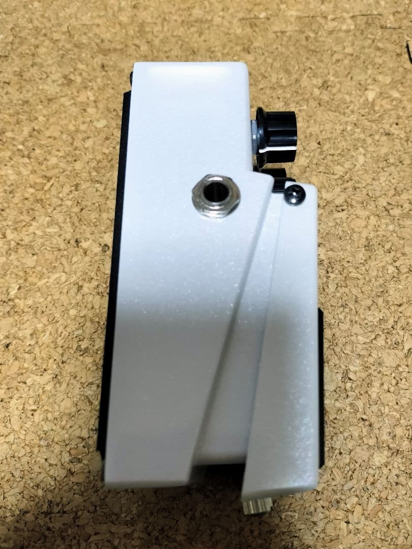 BOSS / DS-1-HW 【限定生産カラー】