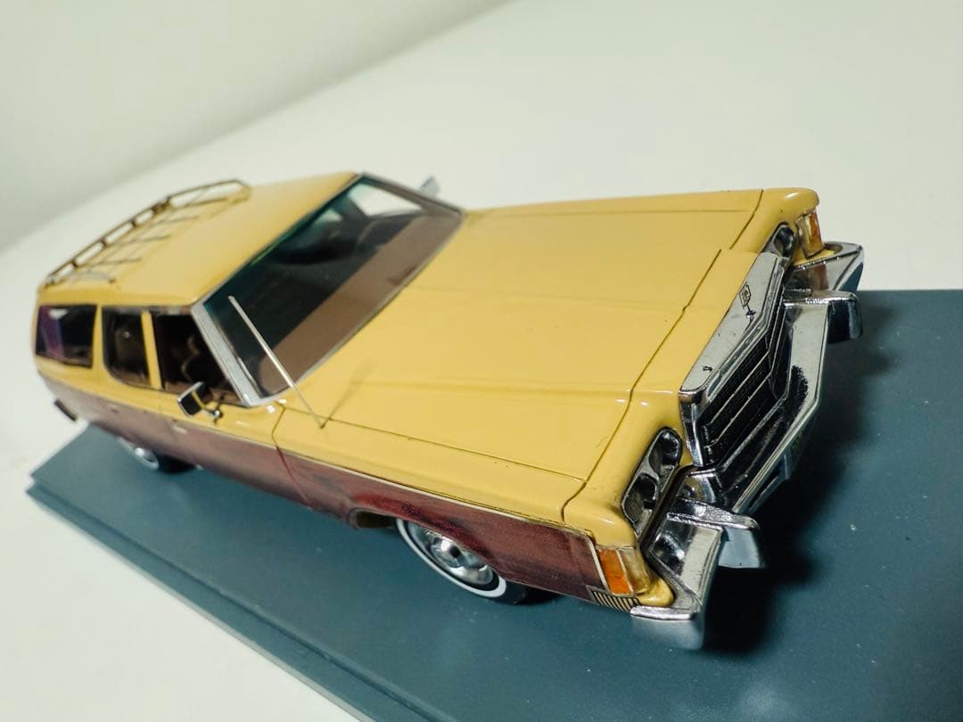 Neoネオ/Chryslerクライスラー タウン&カントリー 1/43 絶版