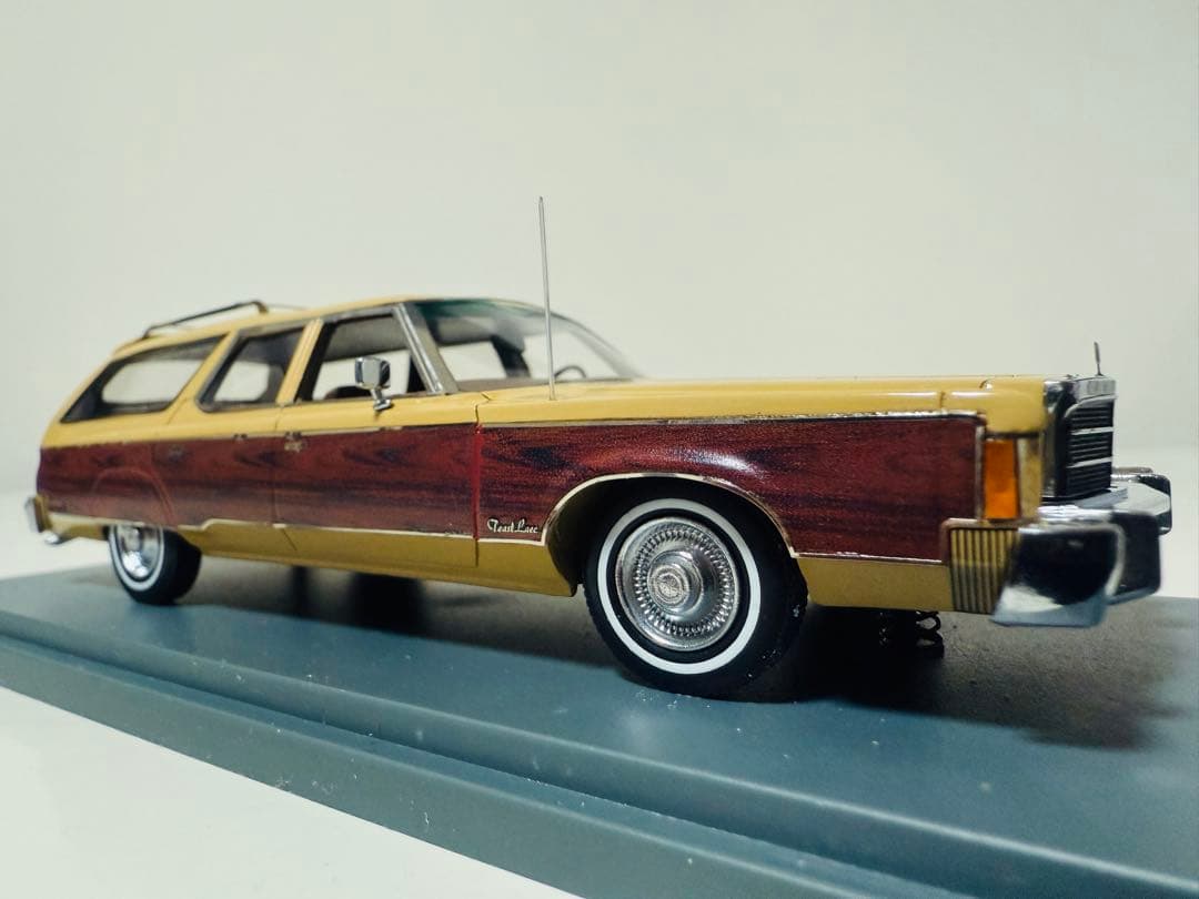 Neoネオ/Chryslerクライスラー タウン&カントリー 1/43 絶版