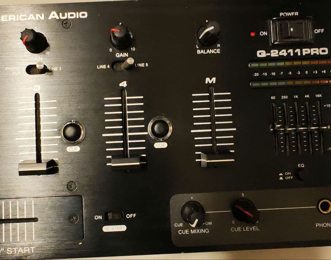 American Audio Q-2411 PRO ミキサー