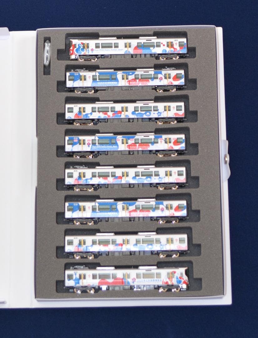 即決KATO 10-1990 323系「大阪・関西万博ラッピング列車」8両セット