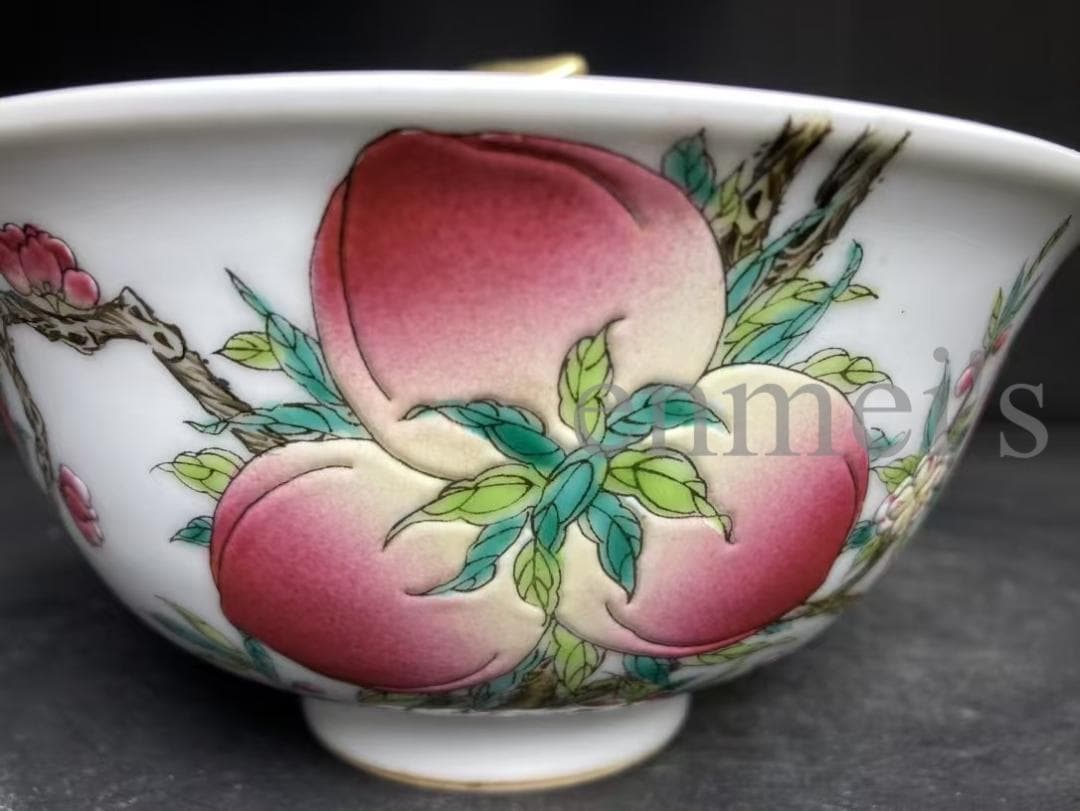 中国古美術・粉彩桃の花蓋碗・広口の茶碗・純手描き・茶道具・陶磁器・文房具・置物