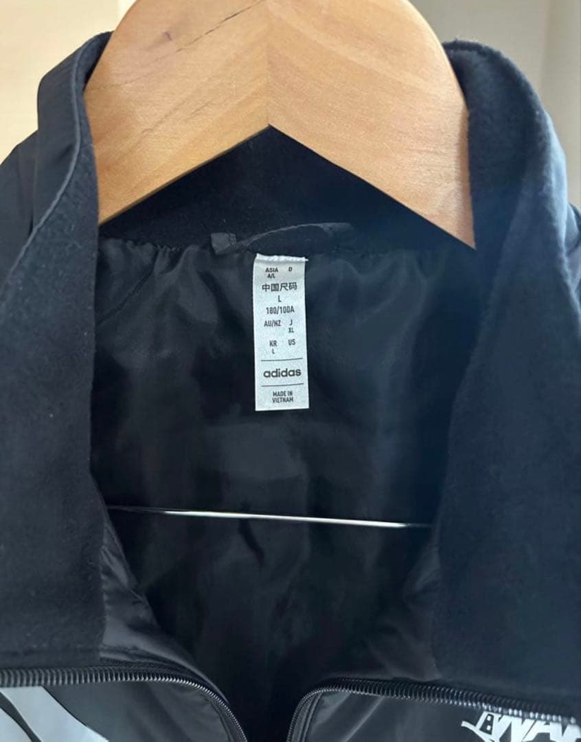 ウォーキング・ランニングウェア WAKE Sapporo adidas puff vest XL