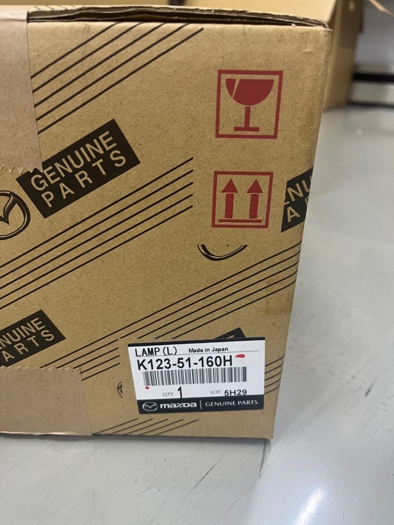 マツダCX-5 新品テールランプLH 　品番K123-51-160H