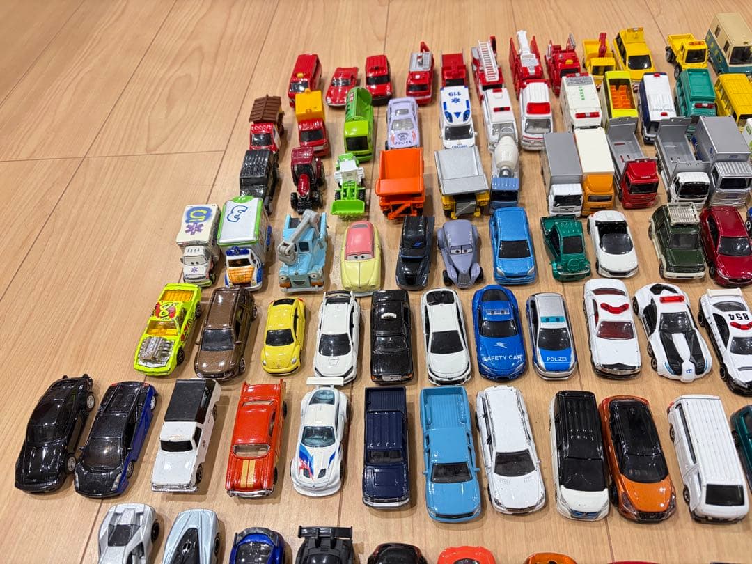 タカラトミー　トミカ　その他メーカー　１４０個　まとめ売り