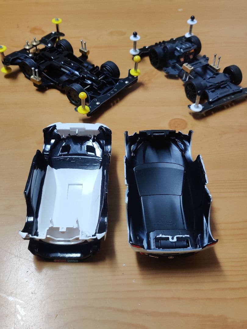塗装済みトヨタ GR ヤリス ミニ四駆 2台セット