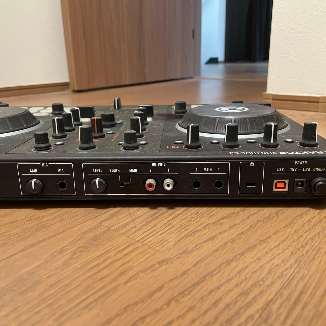 DJ機材 TRAKTOR KONTROLS2