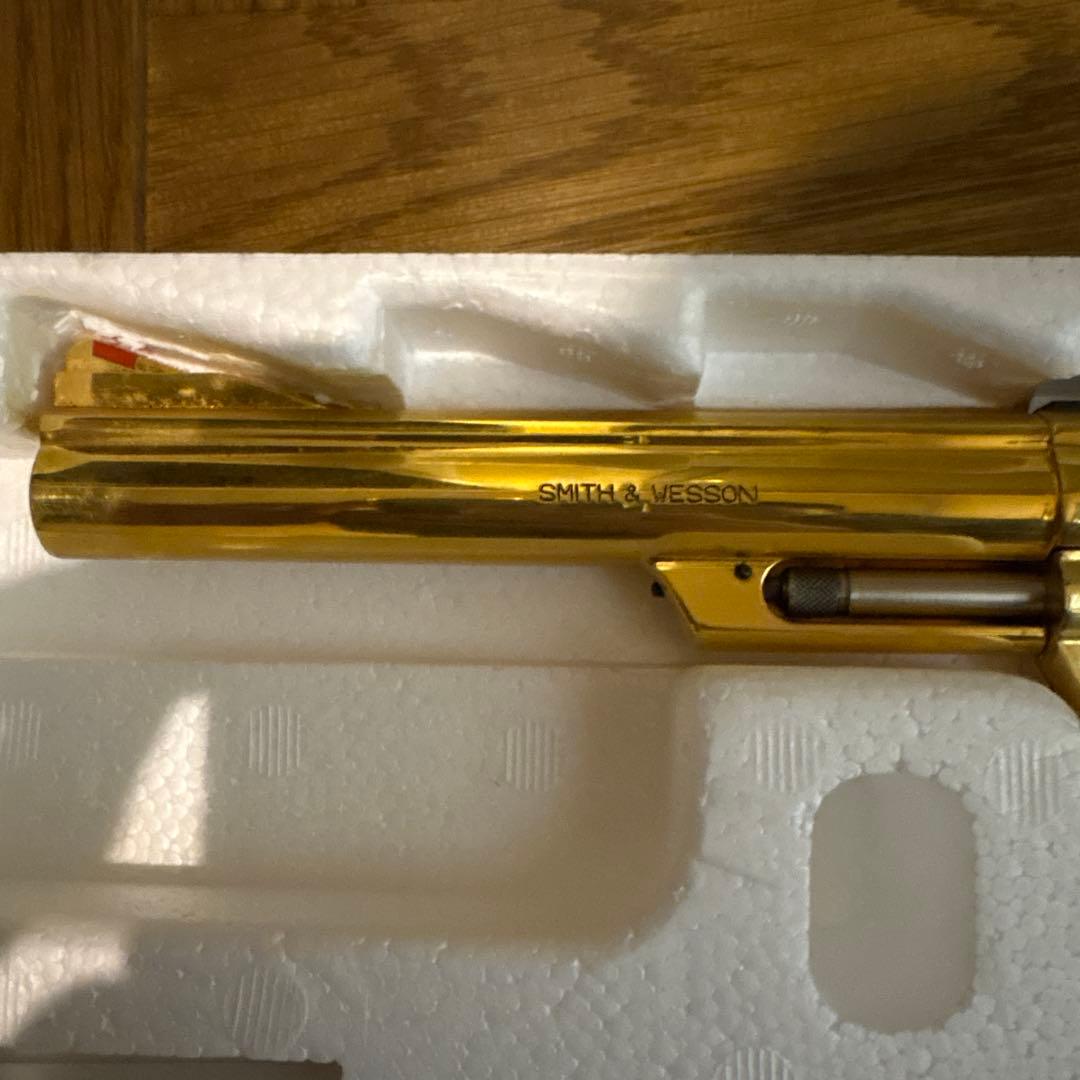 M19 COMBAT MAGNUM リボルバー
