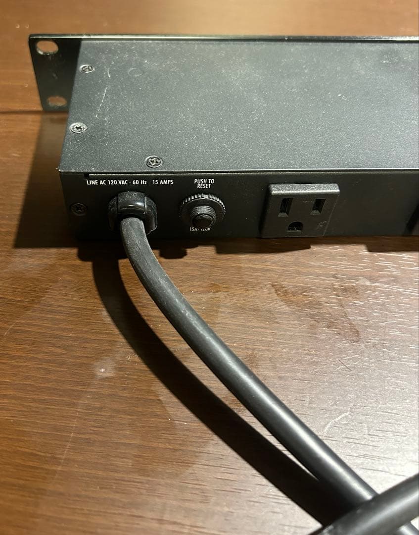 最終価格 FURMAN M-8X2 パワーディストリビュータ ラック 電源タップ